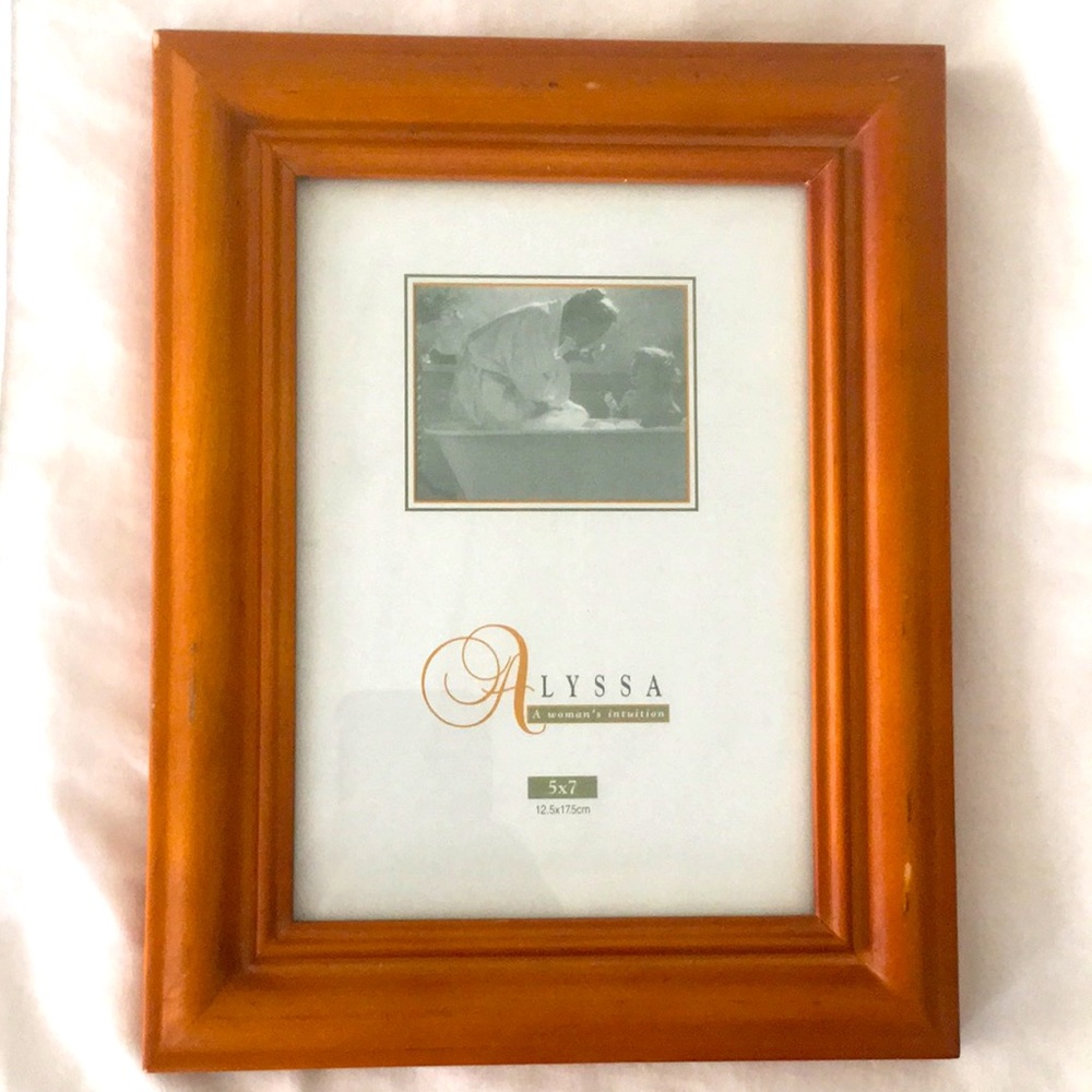 Alyssa Solid Oak Photo Frame 5x7 Stain Finish Wall Mount Tabletop Display